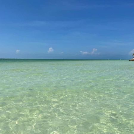 Hotel Pool View Loft Steps From The Ocean In Punta Cocos - C101 à Holbox Extérieur photo