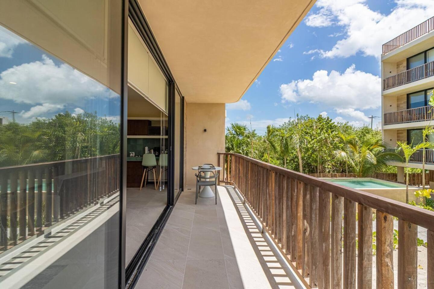 Hotel Pool View Loft Steps From The Ocean In Punta Cocos - C101 à Holbox Extérieur photo