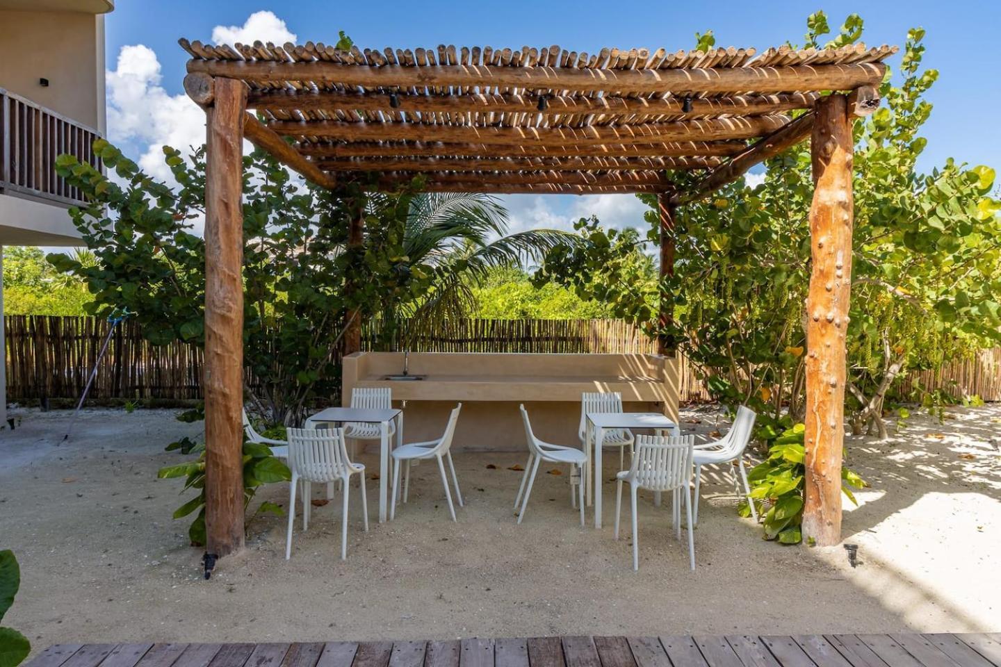 Hotel Pool View Loft Steps From The Ocean In Punta Cocos - C101 à Holbox Extérieur photo
